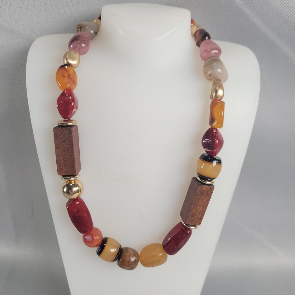 C1946 Chunky Mixed Material Statement Necklace Wood Resin Gold Tone Earthy Boho